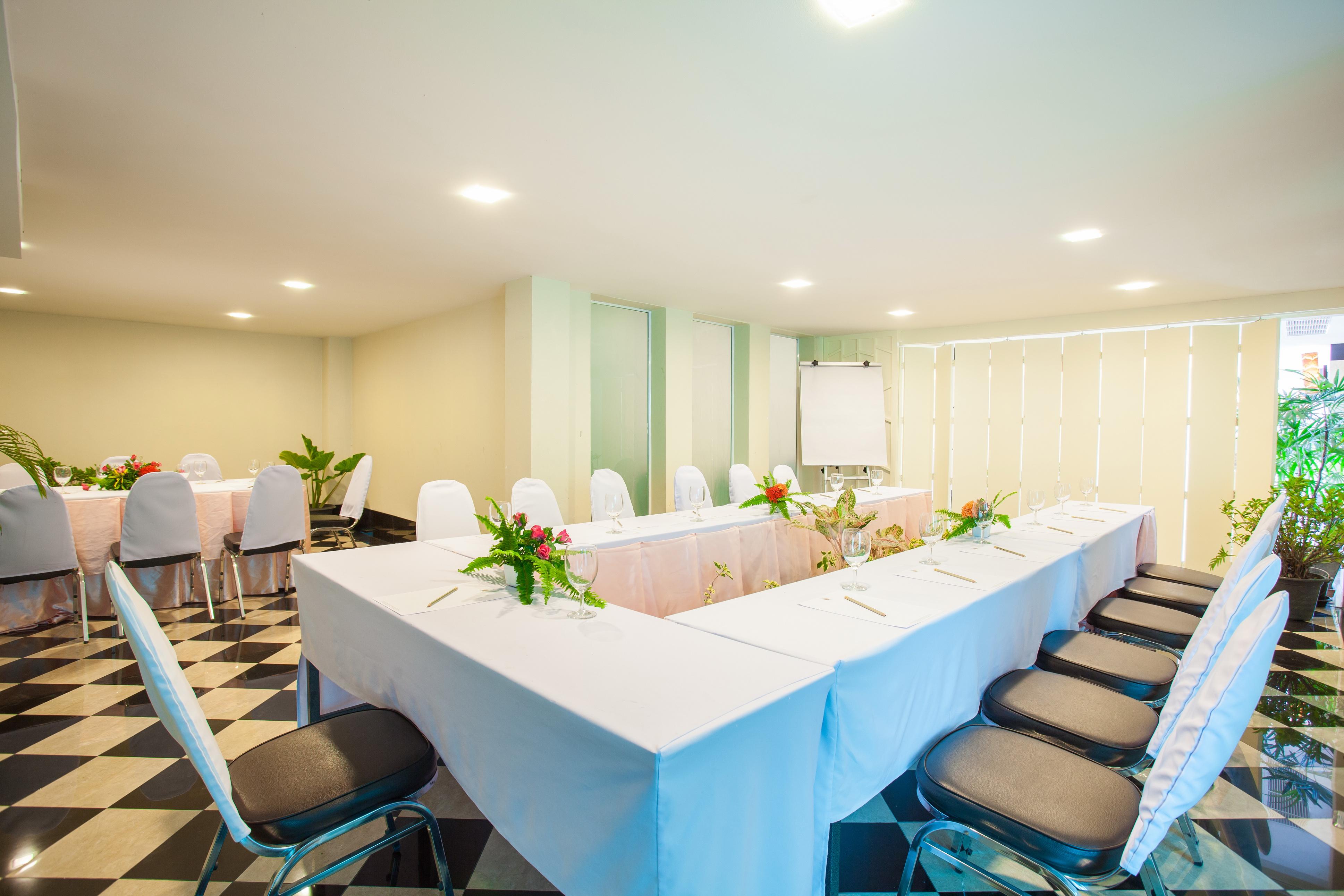 Paradise Hotel Udonthani Bagian luar foto