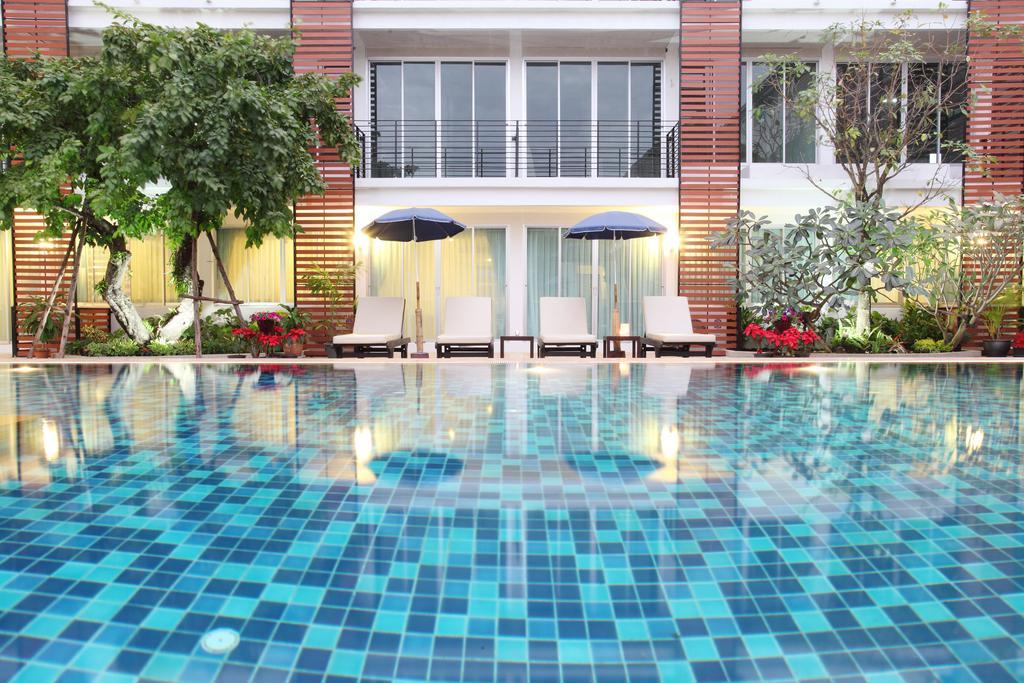 Paradise Hotel Udonthani Bagian luar foto