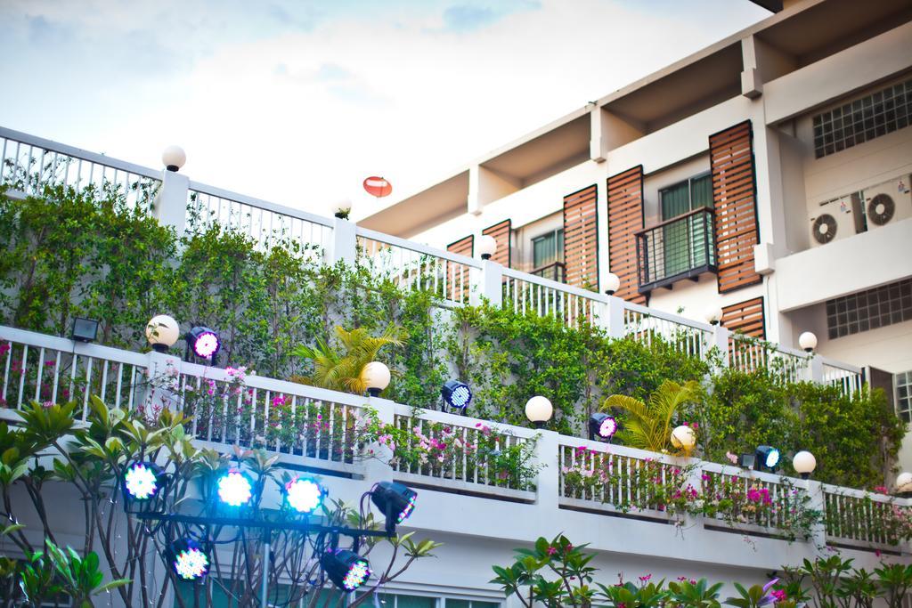 Paradise Hotel Udonthani Bagian luar foto