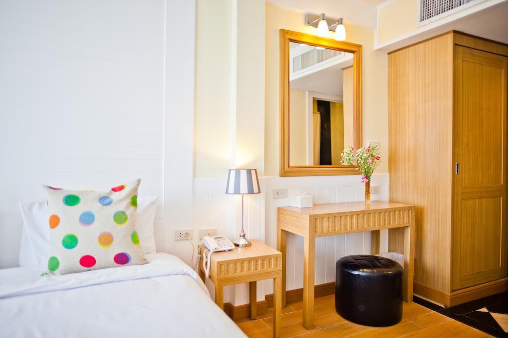 Paradise Hotel Udonthani Bagian luar foto